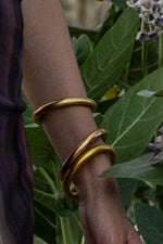 Load image into Gallery viewer, Etoile Tzubbie Serenite Mantra Bracelet
