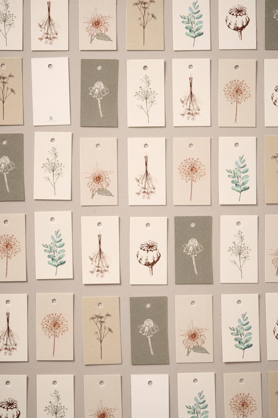 Pack of 8 Mixed Autumnal Design Gift Tags