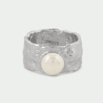 Load image into Gallery viewer, Iris Ring Silver with Pearl
