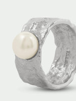 Load image into Gallery viewer, Iris Ring Silver with Pearl
