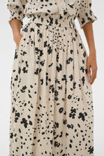 Load image into Gallery viewer, Part Two Skirt Black Floral Amaia
