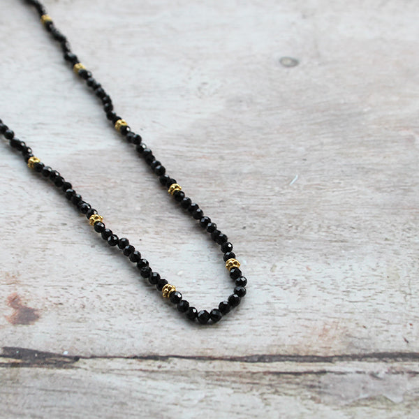 BLACK SPINAL BEADED NECKLACE JN242 GOLD