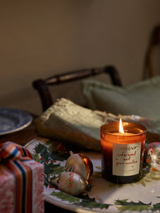 CEDARWOOD AND PINE NEEDLES CANDLE