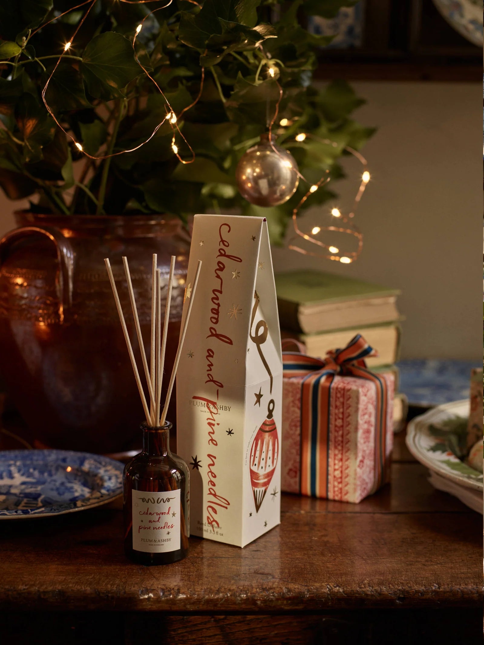 CEDARWOOD AND PINE NEEDLES DIFFUSER