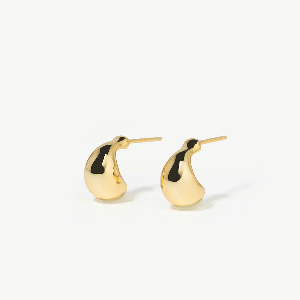 Claire Lia Drop Earrings Gold