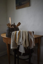 Load image into Gallery viewer, Linen Tea Towel Irma
