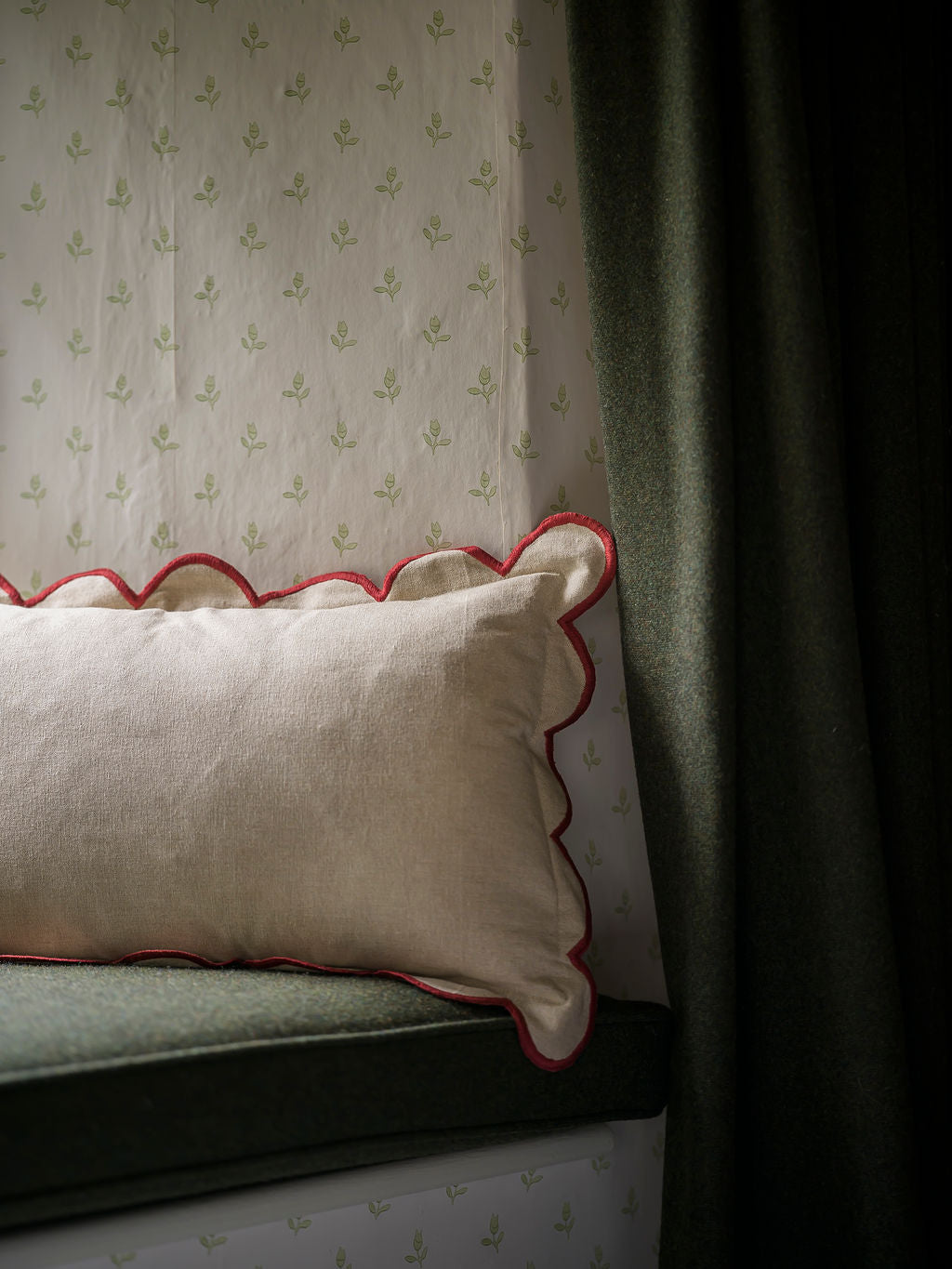 Scalloped Cushion 30 X 50 Rust Red