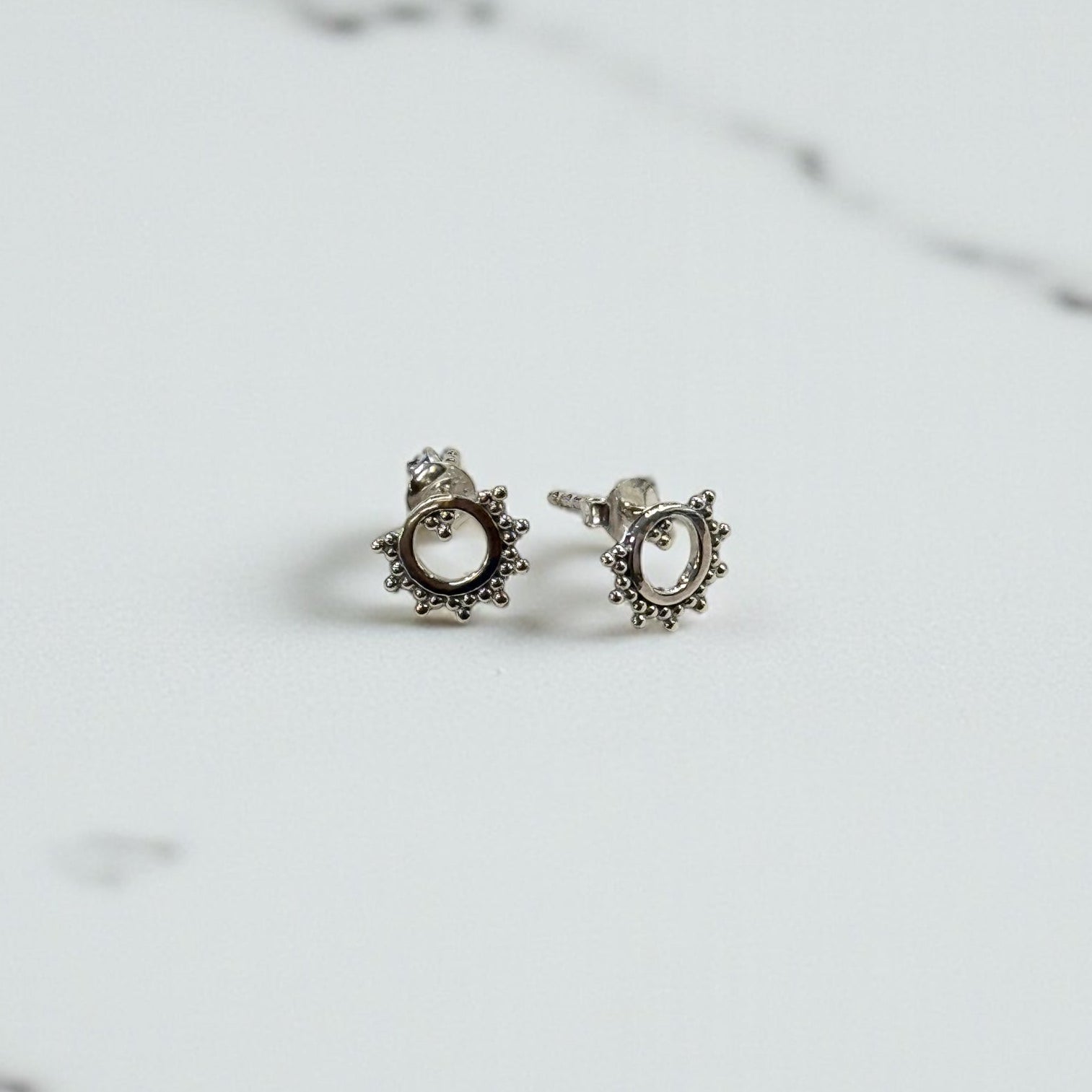 PL-165 Circle Dot Work Stud Earrings Silver