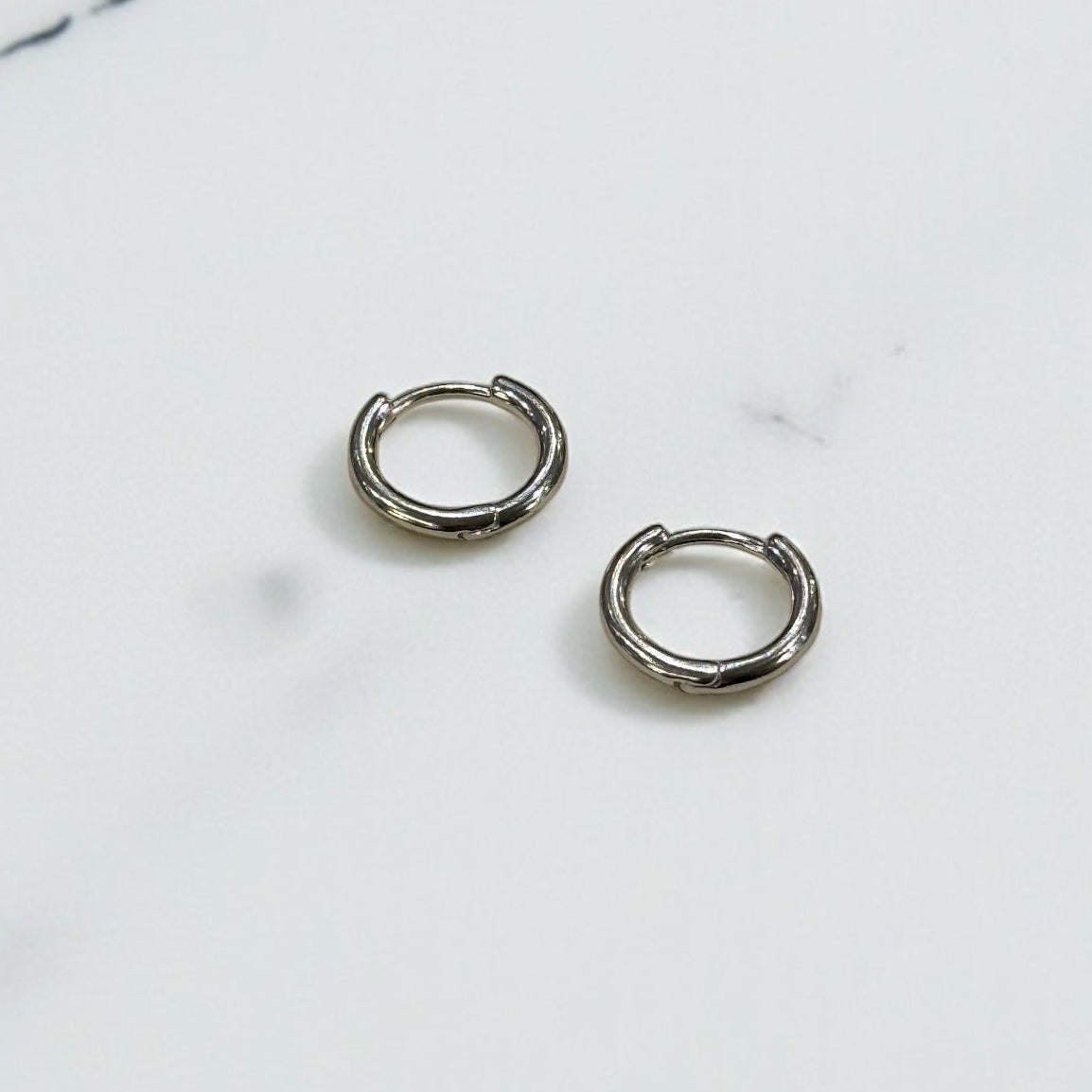 PL-124a Small Huggie Hoops Silver