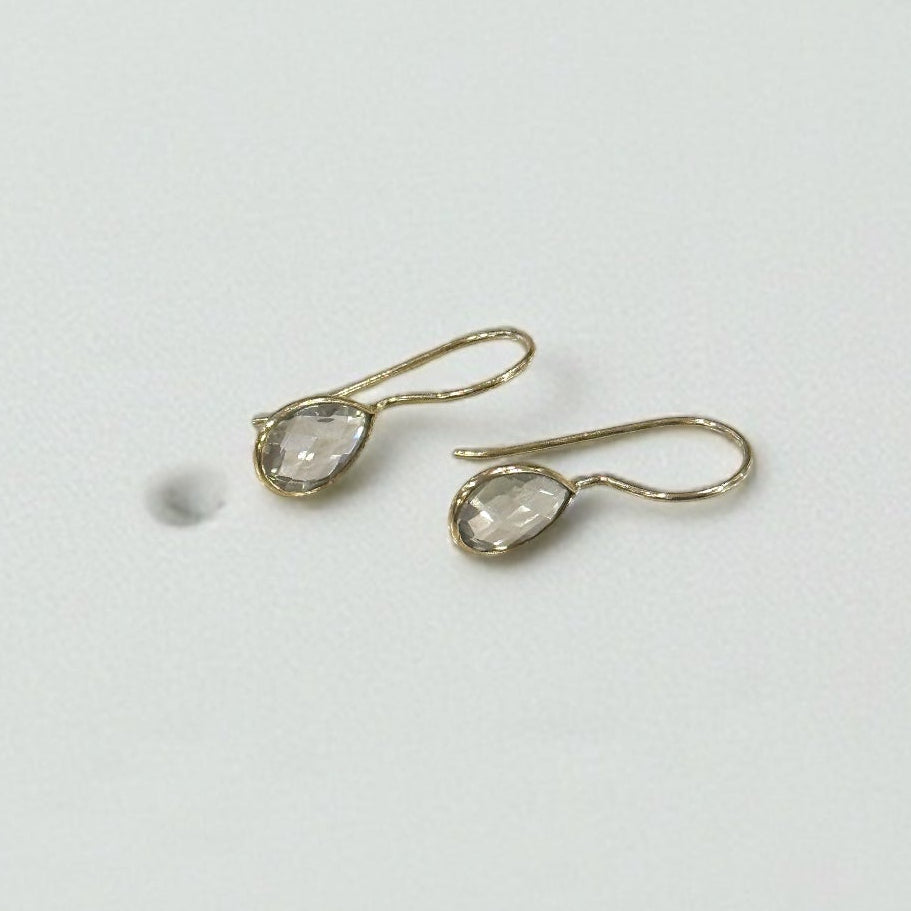 HE27 Gold Drop Earrings with Green Amethyst Stone