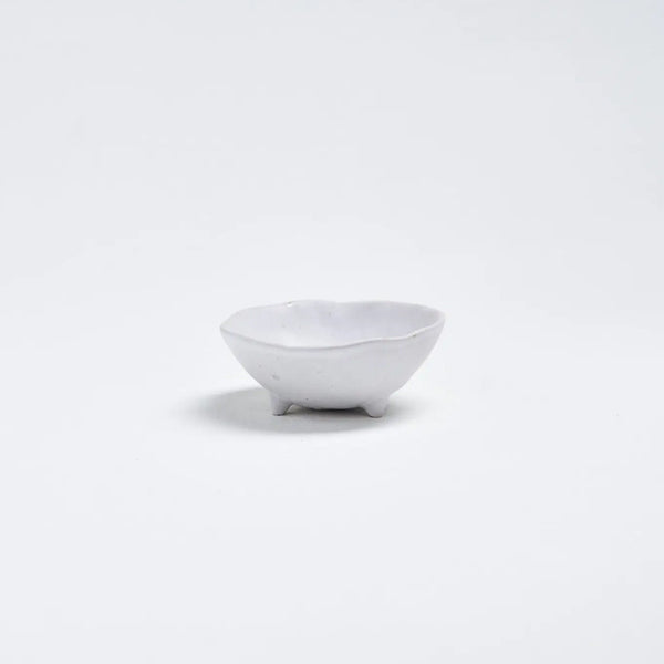 NATURAL SHAPE SMOOTH WHITE MINI FOOTED BOWL
