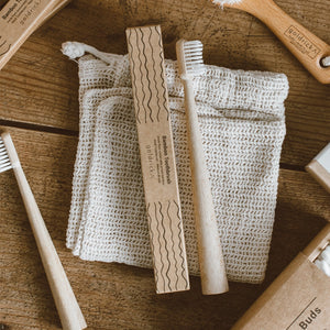 BAMBOO TOOTHBRUSH FREESTANDING