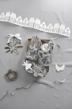 Load image into Gallery viewer, Mistletoe for Hanging Metal with Beads Medium
