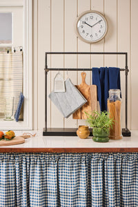 Metal Kitchen Display with Movable Crossbar