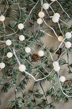 Load image into Gallery viewer, Snow Ball Wired Lights 420cm
