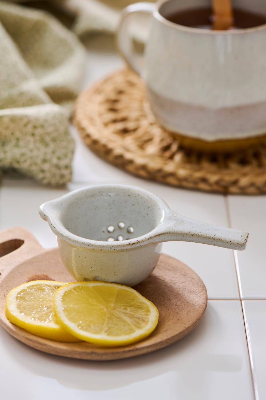 Ceramic Tea Strainer With Handle