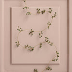 Load image into Gallery viewer, Wire String with Green Wooden Beads
