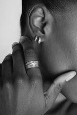Load image into Gallery viewer, Contour Ring Silver
