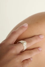 Load image into Gallery viewer, Iris Ring Silver with Pearl
