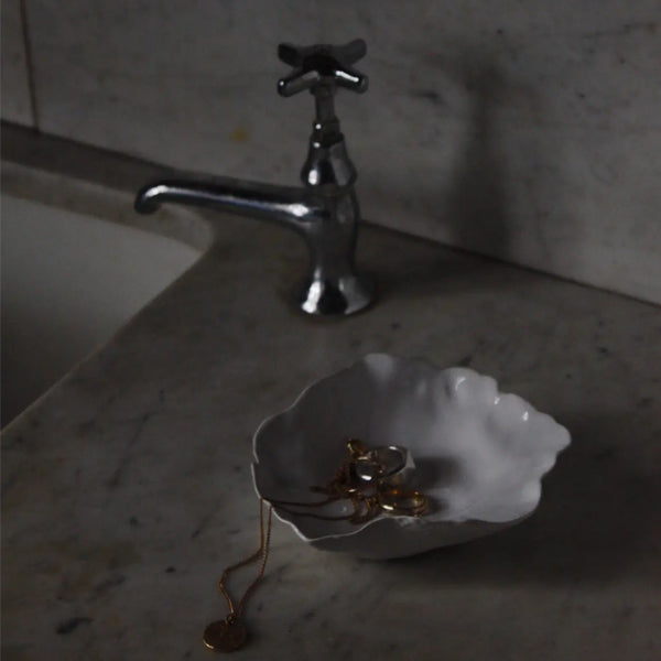 NATURAL SHAPE SMOOTH WHITE BOWL HIGH