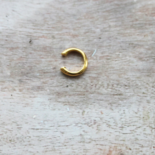 KSE-94 GOLD CHUNKY EAR CUFF