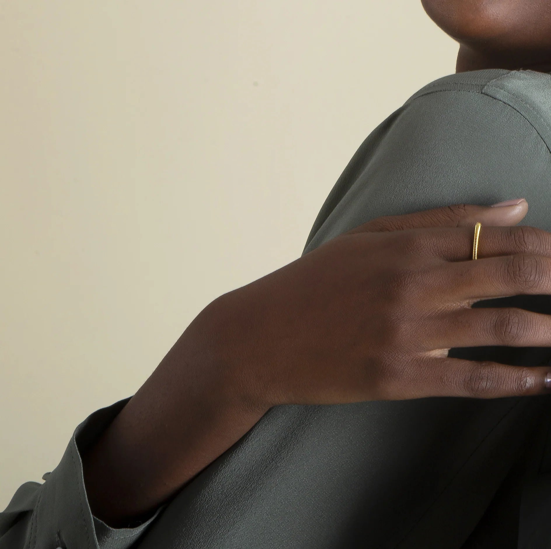 Simple Twist Ring Gold