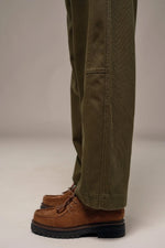 Load image into Gallery viewer, Mat De Misaine Pasadena Trousers Olive Green
