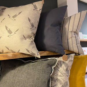 HUMMING BIRD LINEN COTTON CUSHION 50X50