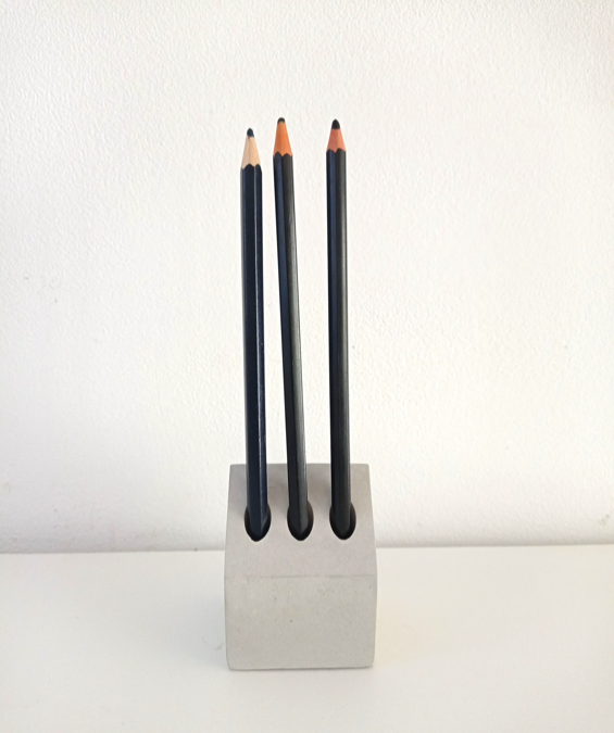 CONCRETE HOUSE PEN PENCIL HOLDER