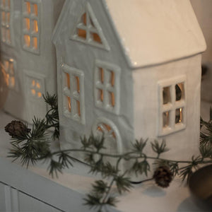FAUX CEDAR GARLAND WITH LITTLE CONES 180CM