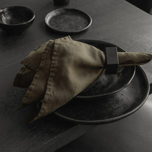 SET OF TWO LINEN NAPKINS EARTH GREY